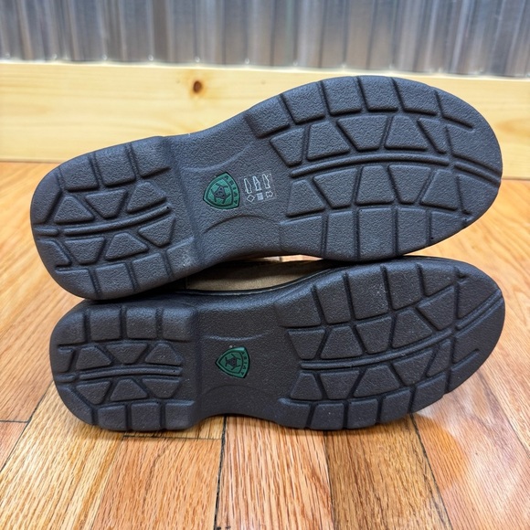 Ariat Tan and Brown Sueded Leather Sherpa Lined Boots 4LR - Picture 9 of 11